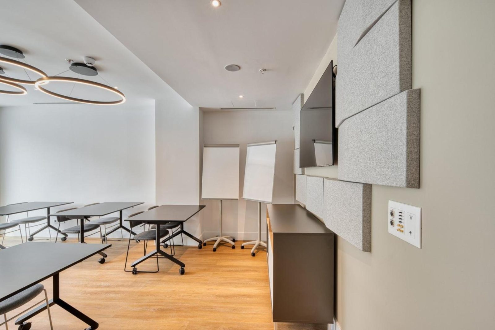 Holiday Inn Express - Madrid - Airport by IHG — photo 3