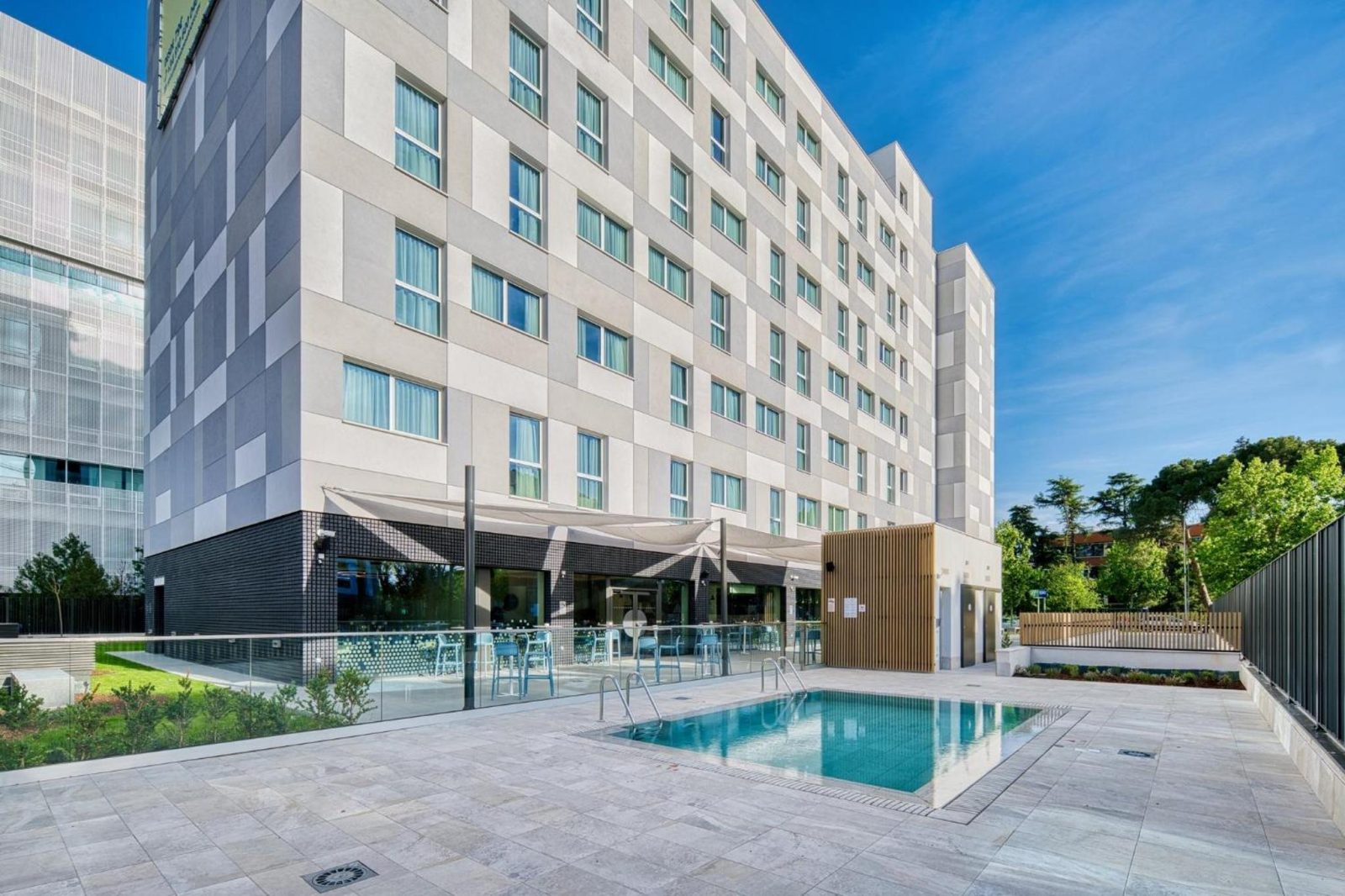Holiday Inn Express - Madrid - Airport by IHG — photo 2